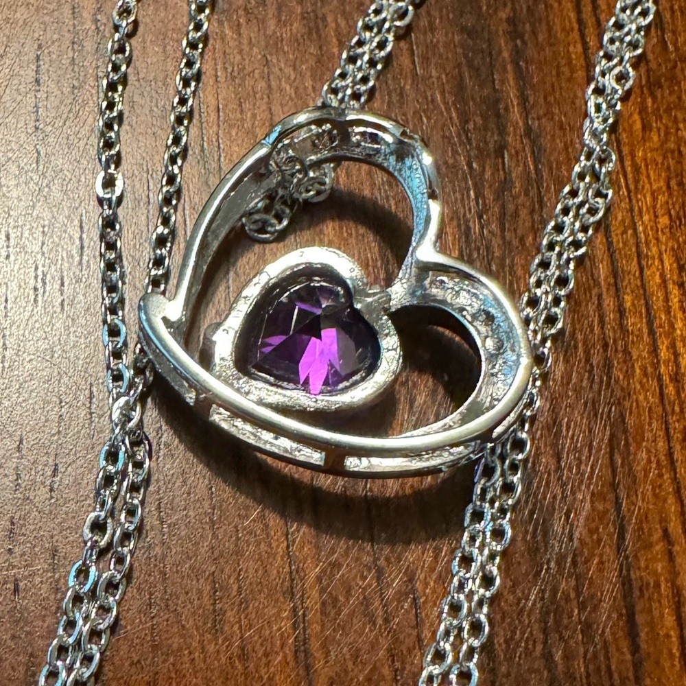 Purple heart necklace, silver tone, EUC. 18 1/2” chain. - Picture 3 of 3